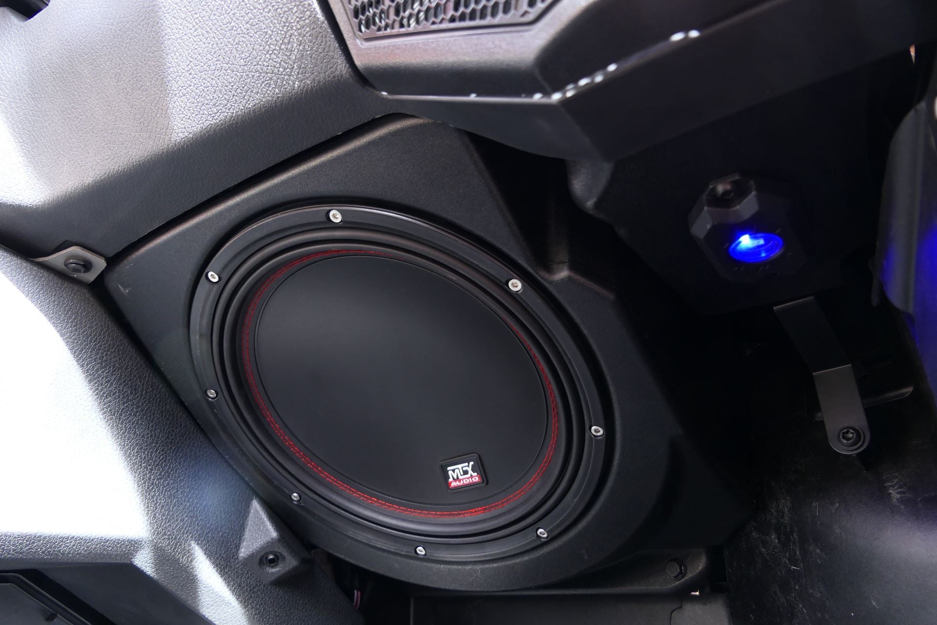 mtx subwoofer and box installed in pro xp