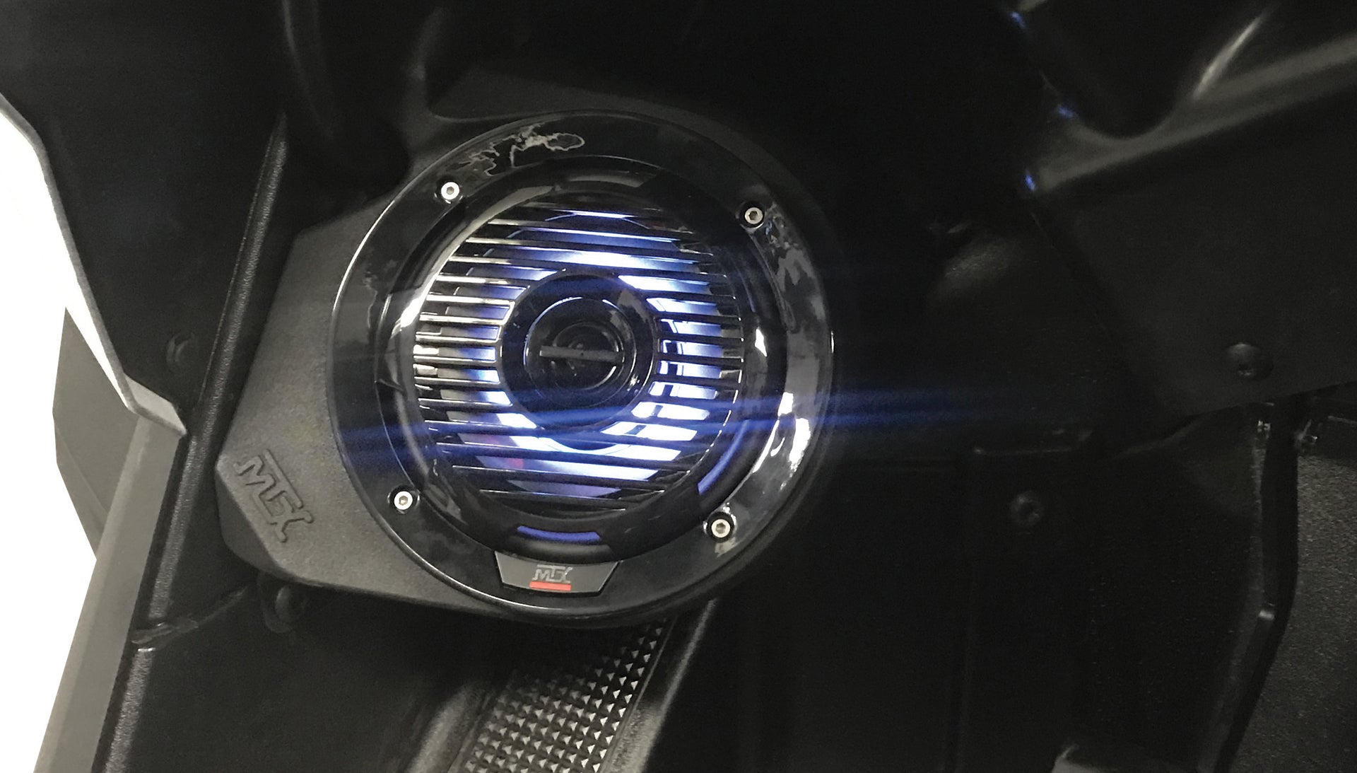 mtx kick panel speaker installed in rzr