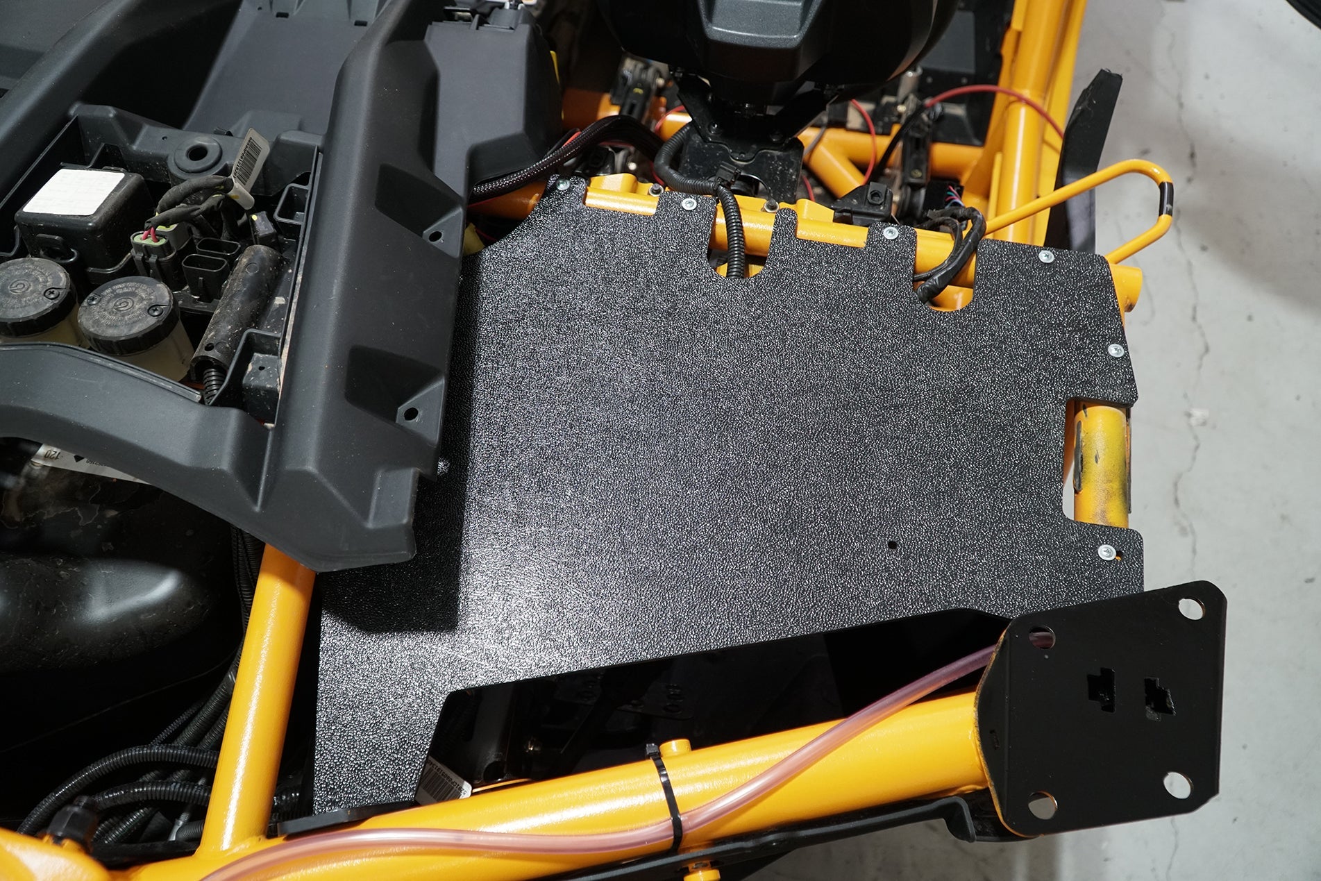 UTV Stereo Upper Amplifier Mount | Can-Am X3