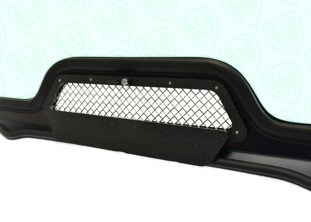 pro xp windshield with mesh vent